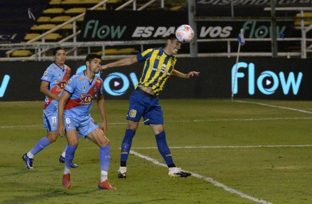 Rabuñal marcó un gol en su debut en Arroyito.