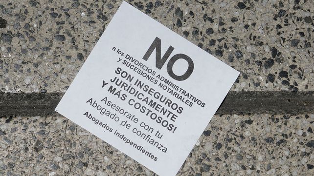 Abogados protestan en Tribunales por los divorcios y sucesiones notariales por vía administrativa