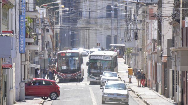 Buses Paraná confirmó que este miércoles el servicio de colectivos en Paraná cortará hasta las 14. La empresa espera ser citada por la Municipalidad