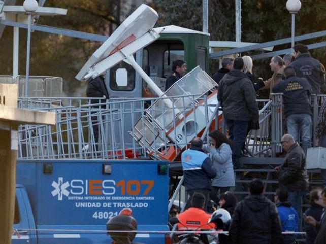 Dos nenas muertas y siete heridos en un accidente en el parque rosarino