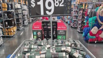 Precios disímiles. En Estados Unidos el termo Stanley se vende a 19,82 dólares. El precio es mayor en Argentina. Precios disímiles. En Estados Unidos el termo Stanley se vende a 19,82 dólares. El precio es mayor en Argentina.