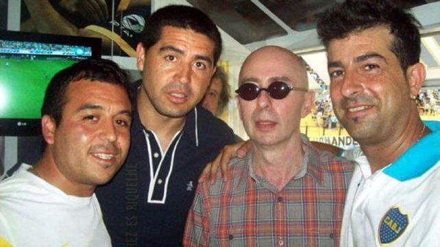 Una sola vez se cruzaron el Indio Solari y Riquelme y el encuentro quedó registrado en &nbsp;una foto que emociona a los hinchas de Boca.&nbsp;