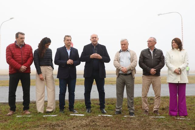 Gálvez: inauguraron la repavimentación de la ruta 80 y entregaron viviendas