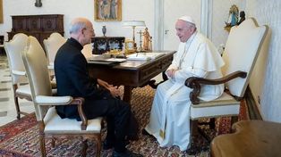 Fernando Ocáriz, la cabeza máxima del Opus, junto al Papa Francisco, en Roma.