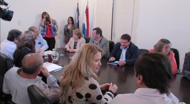 El gobierno ofreció a los docentes 6% de aumento para noviembre