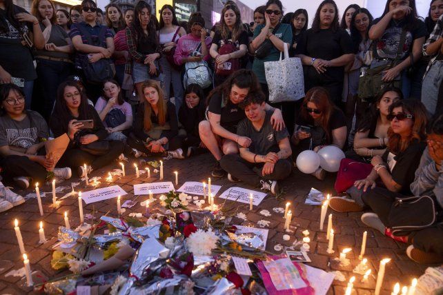Fanáticos de Liam Payne lo despidieron con velas y canciones frente al Obelisco