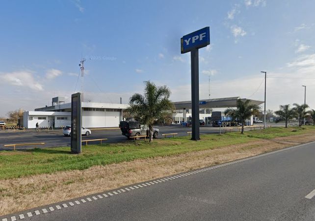 Renovarán las estaciones de servicio de la autopista a Rosario y construirán una tercera