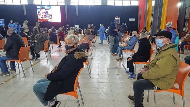 Operativo de vacunación: turnos para segundas dosis