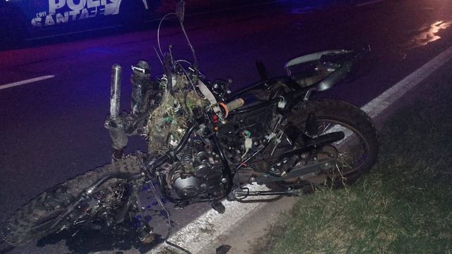 El choque se produjo pasadas las 22 en la localidad vecina a Rosario.
