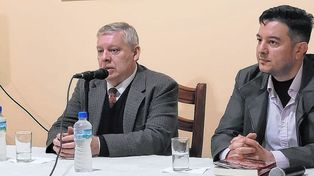Alberto Hutschenreuter presentó su libro Paz y Guerra