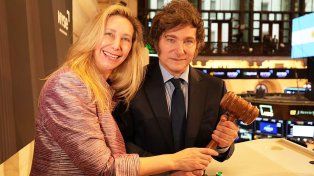 Un relevamiento nacional analizó el rumbo político y económico y las emociones generadas por&nbsp; Javier Milei. Entre la Esperanza y la Decepción.