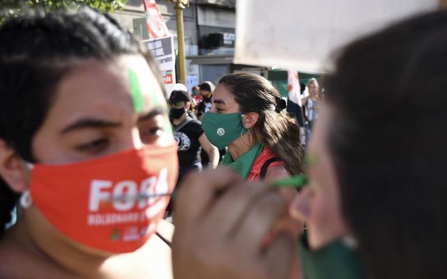 Aborto legal: verdes y celestes se manifiestan frente al Congreso