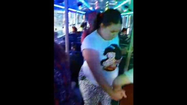 El momento después del ataque al trencito en el que viajaban chicos en su mayoría.&nbsp; &nbsp;