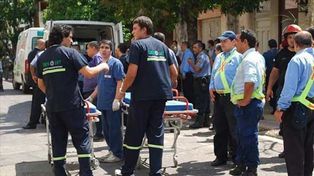 Seis muertos y cuatro heridos al derrumbarse un edificio en Corrientes