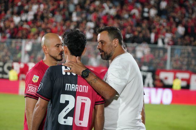 Les llegó la hora con el Ogro. El viernes el DT de Newells probó con Cocoliso González y Maroni. Ambos jugarían ante Estudiantes.&nbsp;