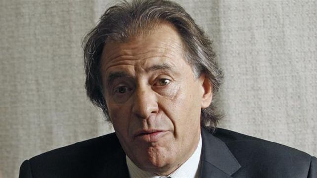 López debe $9 mil millones al Estado.