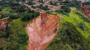 Una ciudad de Brasil está a punto de ser devorada por enormes socavones