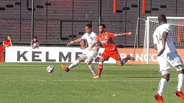 El minuto a minuto del duelo entre Colón y Argentinos