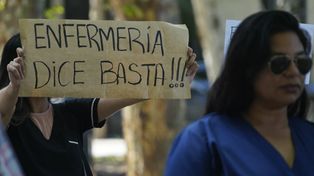 Los enfermeros se concentraron en la plaza San Martín.&nbsp;