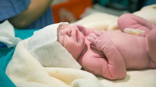 Si naciste por cesárea tendrías más riesgos de...