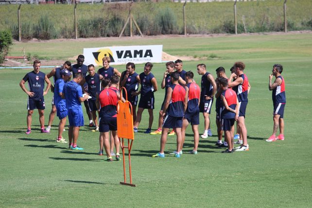 Leonardo Madelón se la jugaría por un pibe de las inferiores