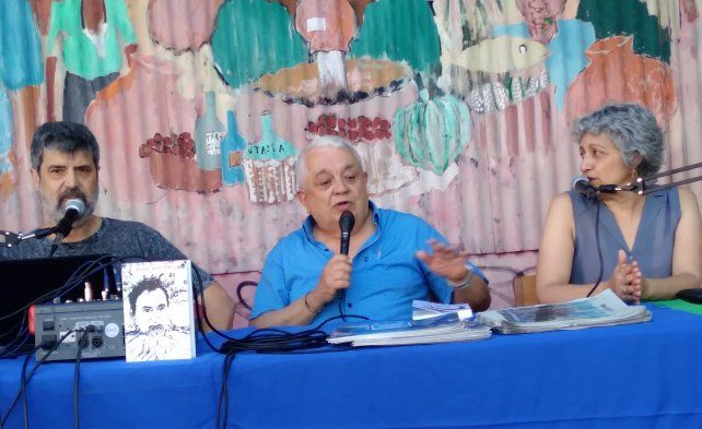 El escritor fue trasladado a terapia intensiva el último lunes.