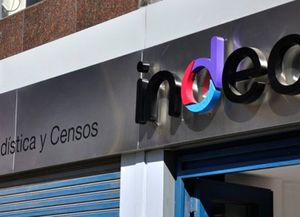 Para el Indec, una familia tipo necesitó más de $1.100.000 para no ser pobre