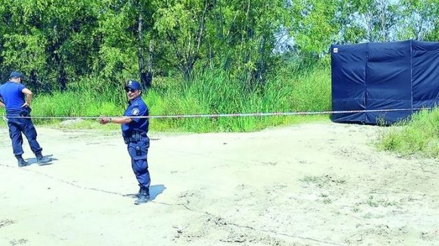 Conmueve el milagro del bebé que sobrevivió toda una noche en un descampado junto a su madre muerta