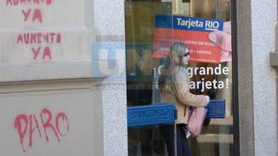 Movilización y paro de actividades de empleados bancarios santafesinos
