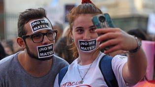 Presentan un proyecto que facilita adopciones y busca evitar el aborto