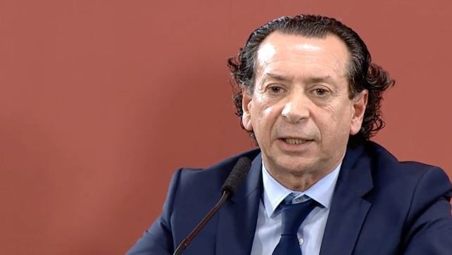 El ministro Sica reconoció que se vive una crisis fuerte