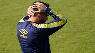 Carlos Tevez no quedó nada conforme y necesita que su equipo reaccione el jueves contra Estudiantes.