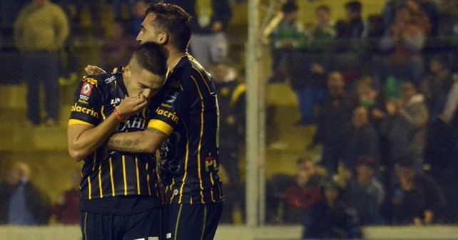 Olimpo sorprendió a Patronato y salió de la zona de descenso