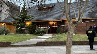 La vivienda donde los ladrones ingresaron por el ventanal que se observa a la derecha,