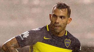 Carlos Tevez analiza si sigue o no en Boca