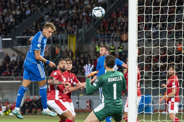 Retegui marcó otro gol con la camiseta de Italia