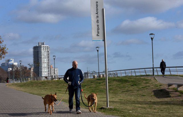 El tiempo en Rosario: se debilita el viento y de a poco sube la temperatura