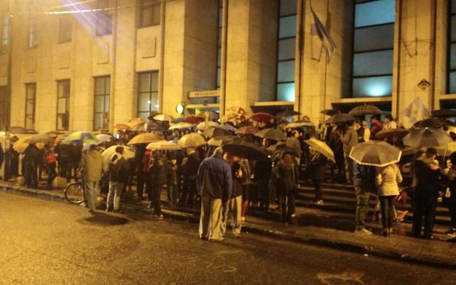 El reclamo por más seguridad y justicia finalmente se realizó en la puerta de los Tribunales