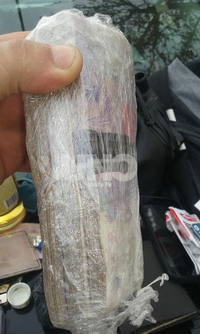 Cayeron con drogas, 32 mil pesos y dos motos robadas