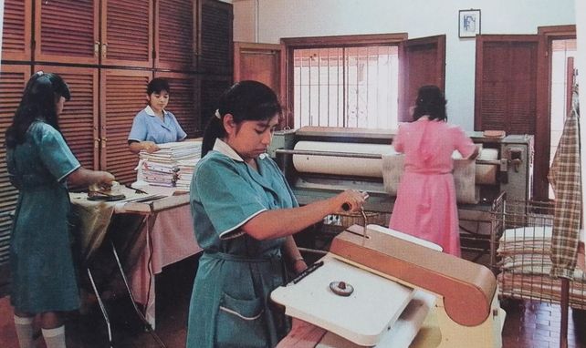 Las numerarias auxiliares formandose para servir al Opus