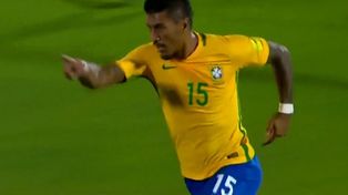 Le rompió el arco: Paulinho clavó un golazo ante Uruguay