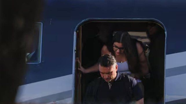 Flávio Bolsonaro aterrizó en el aeropuerto de Miami-Opa Locka procedente de Argentina