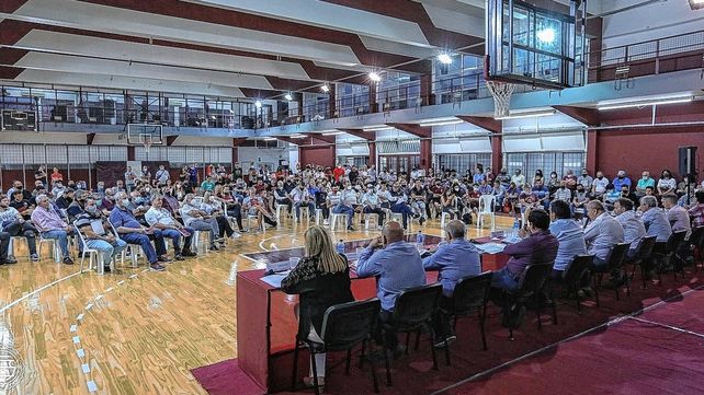 Lanús proclamó su nuevo presidente después de los seis años de mandato de Russo.