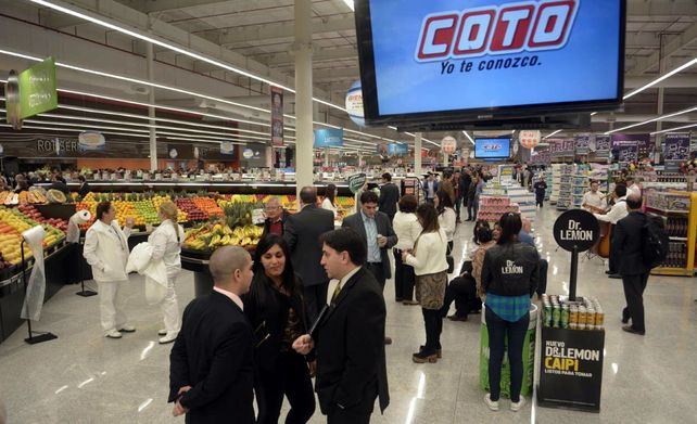 Coto inaugura se nuevo hipermercado y torres de oficinas en Barracas