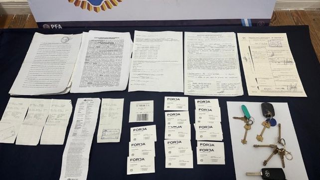 Documentos y comprobantes de movimiento de cuentas secustrados