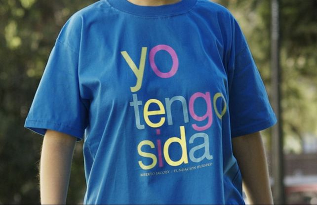 Una de las remeras que se venden en el museo Macro (Oroño y el río).
