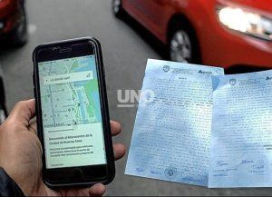 Grave denuncia: un chofer de una app de viajes fue acusado de acosar a una menor de 16 años rumbo a la escuela
