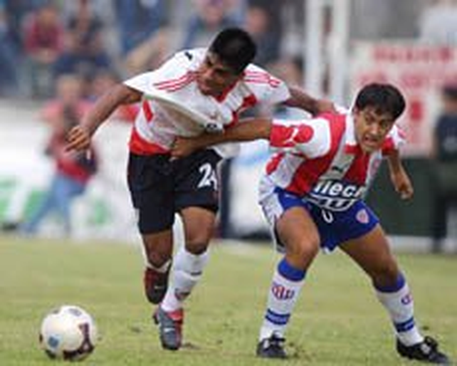 Uni&oacute;n y River