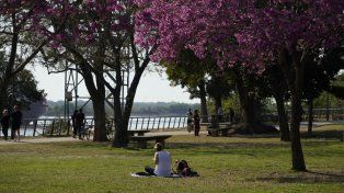 El tiempo en Rosario: martes con mucho sol pero todavía no llega el calor
