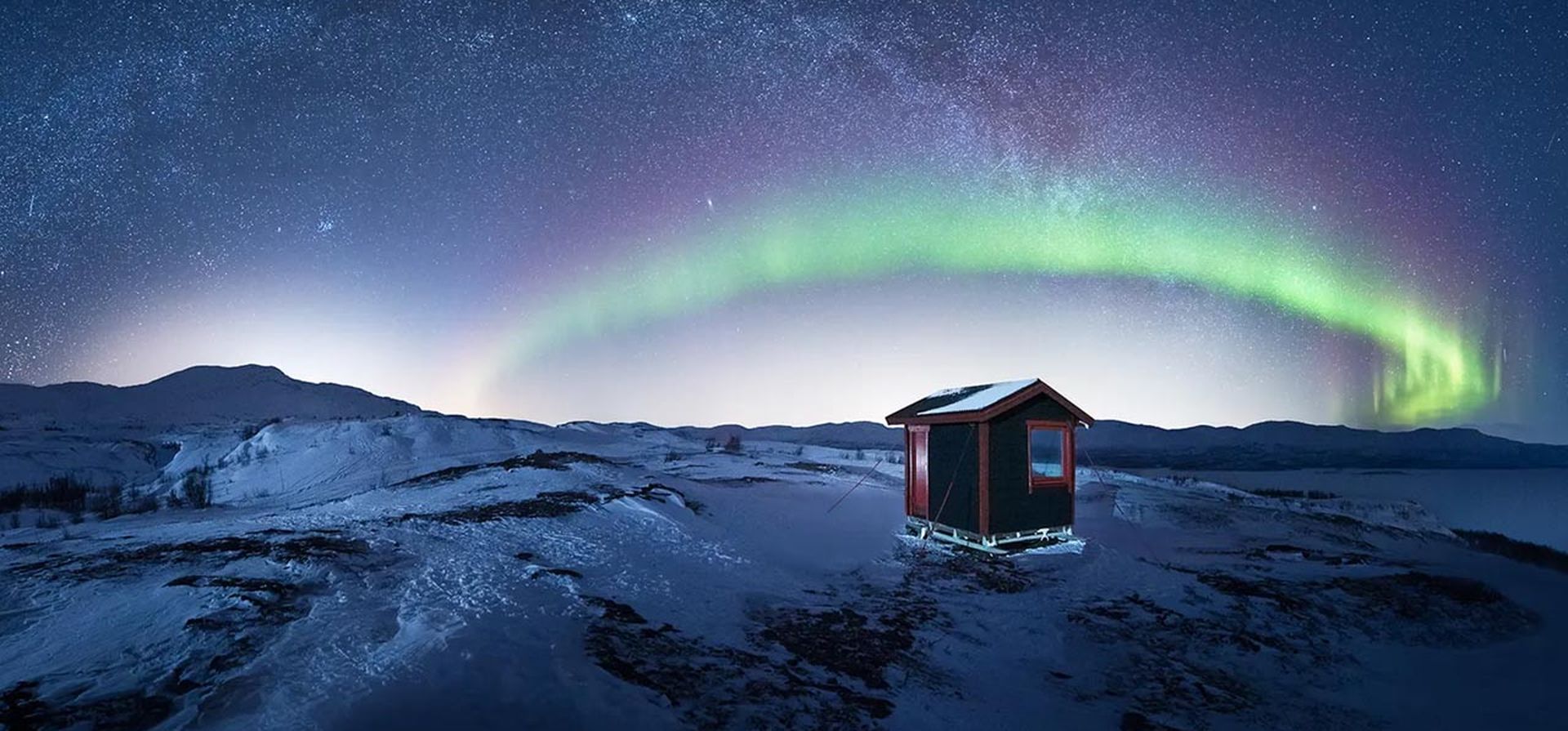 Norrsken sobre Vintergatan - Laponia sueca. Fotografía: Stefano Astorri